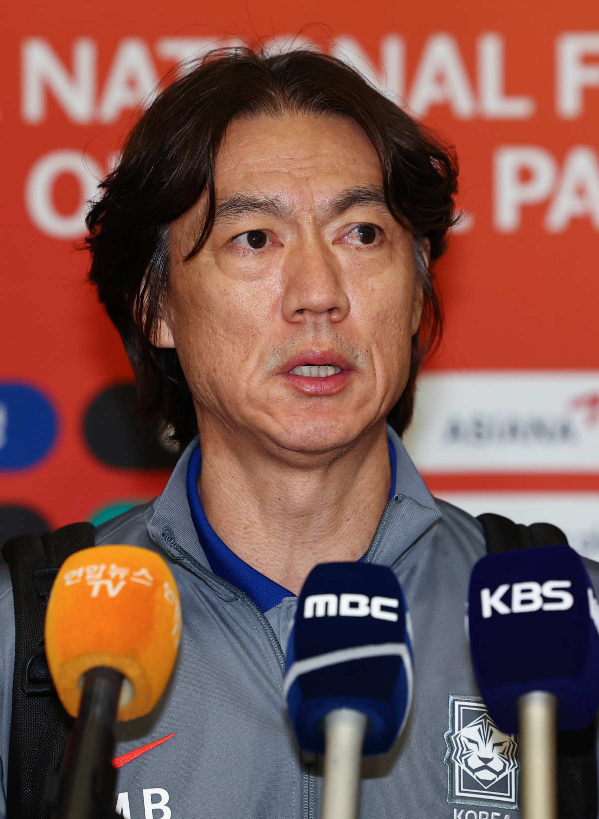 "손흥민 의존? 나하고는 다른 생각" 미소가 먼저, 오만 원정 첫 승 신…