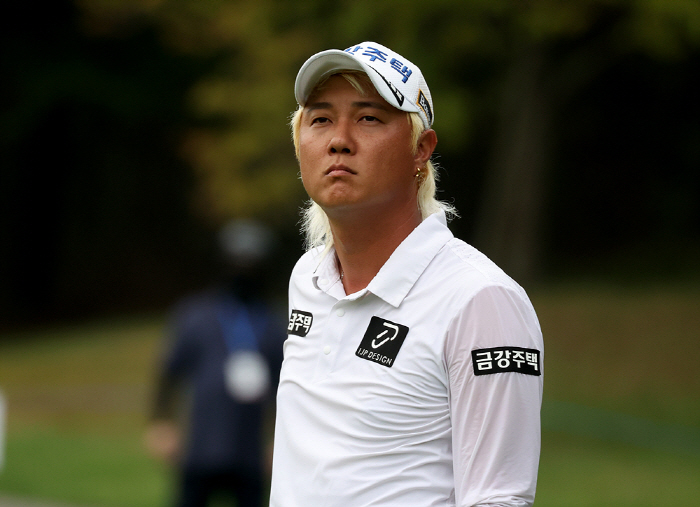 "첫날 선두는 좀..." 버디 행진→선두에도 '시큰둥', 허인회의 이유 있는 손사레