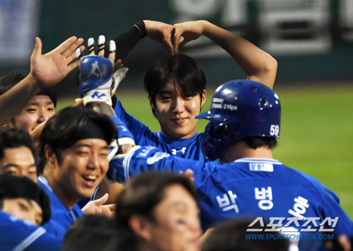 '박병호에게 하트를 보낸 사람은?' 홈런 매력에 푹 빠진 원태인...삼성…