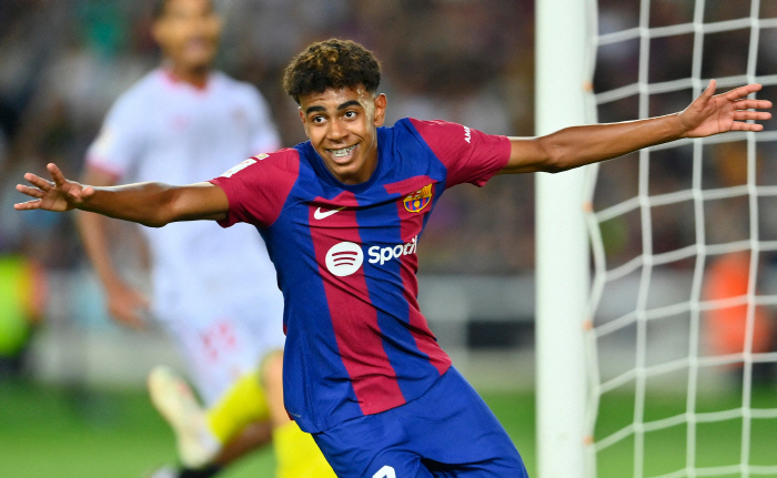 PSG '3700억' 야말 영입설, 이강인 언급으로 종결..."야말? 우…