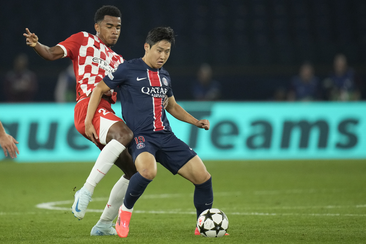 PSG 감독 "이강인은 매우 특별, 그가 있어 기쁘다" (벤치에 앉히며)