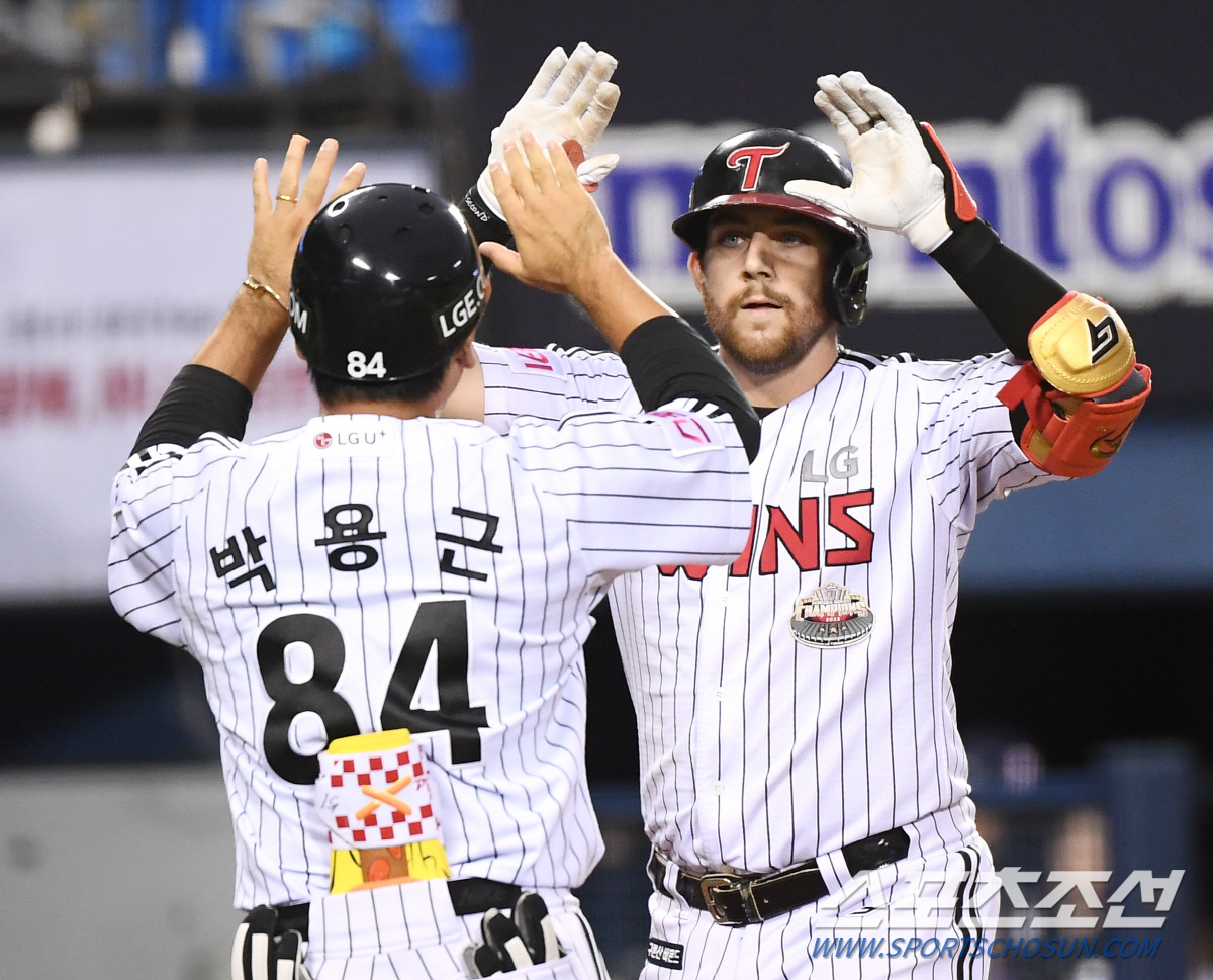 2위 삼성만 웃었다 'PO직행 매직넘버 1'…3위 싸움 두산-LG, DH…