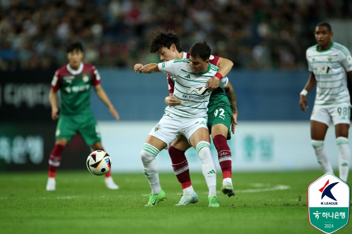 '아무도 웃지 못했다' 대전-전북, 치열한 공방전 끝 0-0 무승부[현장…