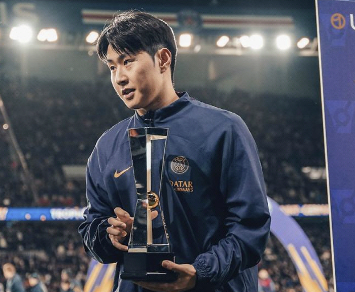 '韓 대표팀 차기 주장'까지 가능? "이미 PSG 라커룸 리더"...이강…