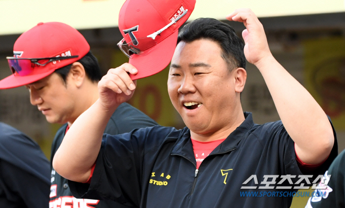KS 화두 '선발 공략' 완벽 수행! 꽃감독의 함박웃음 "두 도현이가 이…