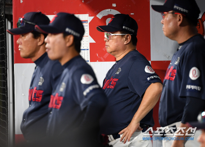 올해도 '가을 꿈' 못 이룬 롯데, 한숨 속 명장이 본 희망 하나는[광주…