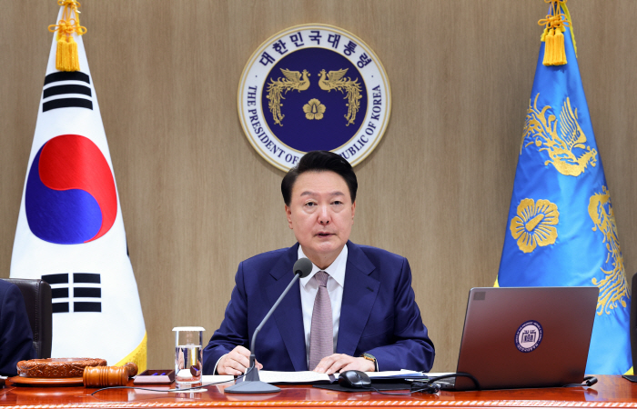 "축구 국가대표 감독 선임 의혹 명백히 밝혀라!" 尹대통령까지 나섰다[속…