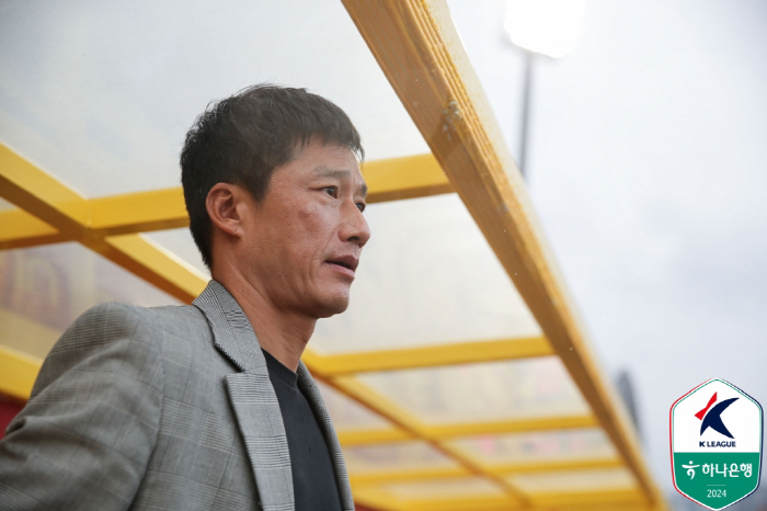 이정효 감독의 미소 "우리 축구에 대한 자신감 얻은 가와사키전이 터닝포인…