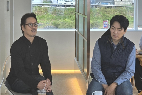 (서울=연합뉴스) 임순현 기자 = 뮤지컬 배우 남경주가 7일 서울 대학로에서 열린 인터뷰에서 취재진의 질문에 답변하고 있다. 2024.10.07. hyun@yna.co.kr