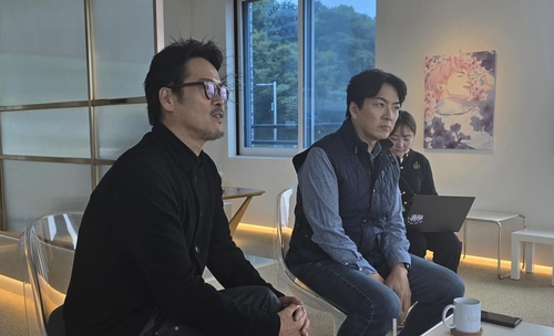 (서울=연합뉴스) 임순현 기자 = 뮤지컬 배우 남경주가 7일 서울 대학로에서 열린 인터뷰에서 취재진의 질문에 답변하고 있다. 2024.10.07. hyun@yna.co.kr