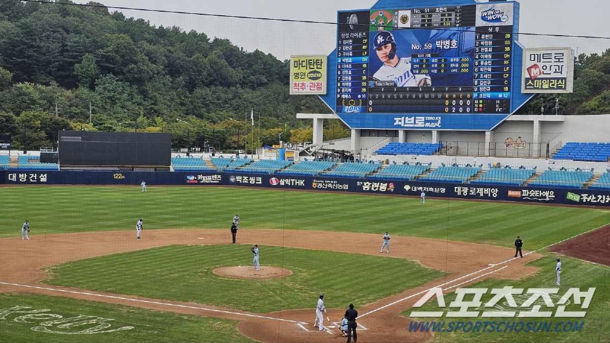 '김영웅 솔로포+레예스-원태인 6이닝 무실점', PO 앞둔 삼성 첫 연습…