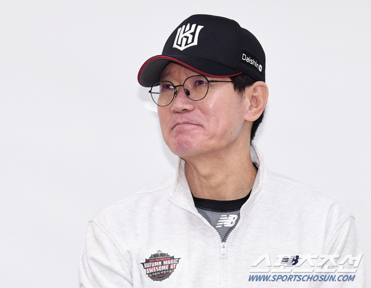 '배수의 진' 이강철 감독 "고영표 아끼면 좋지만, 일단 오늘만 생각하겠…