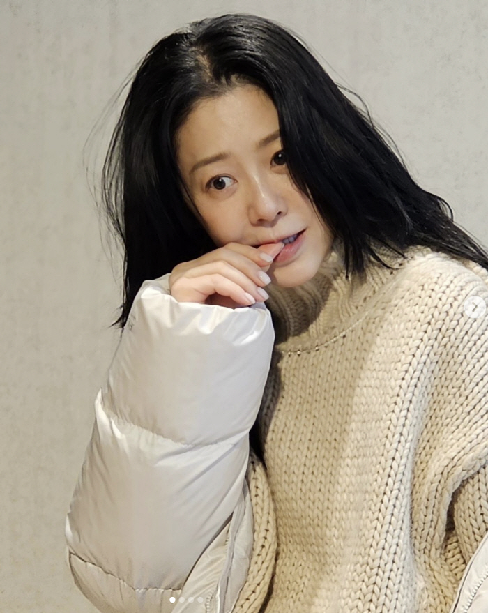 고현정, 잔소리 부르는 허당美..침대서 부스러기 흘리며 '간식 먹방'