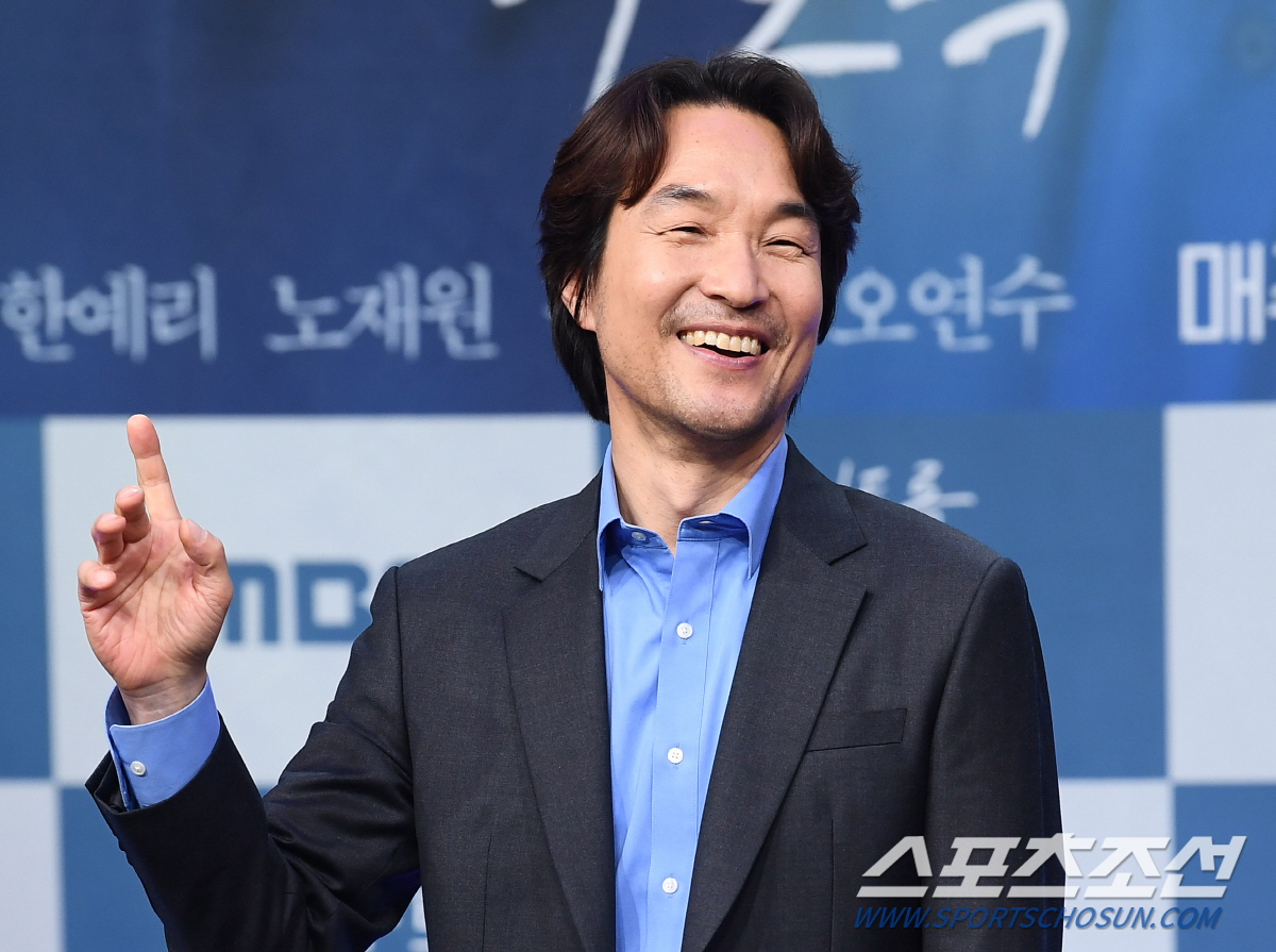'이친자' 한석규 "30년만 MBC 복귀? 영화 쟁취하겠단 건방진 마음 …