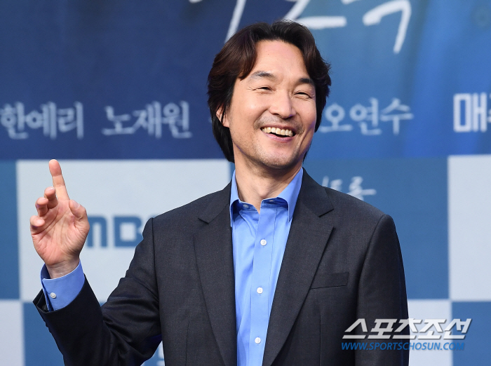 [SC현장]33년 전 MBC 계약서 꺼낸 한석규, '이친자'로 화려한 친…