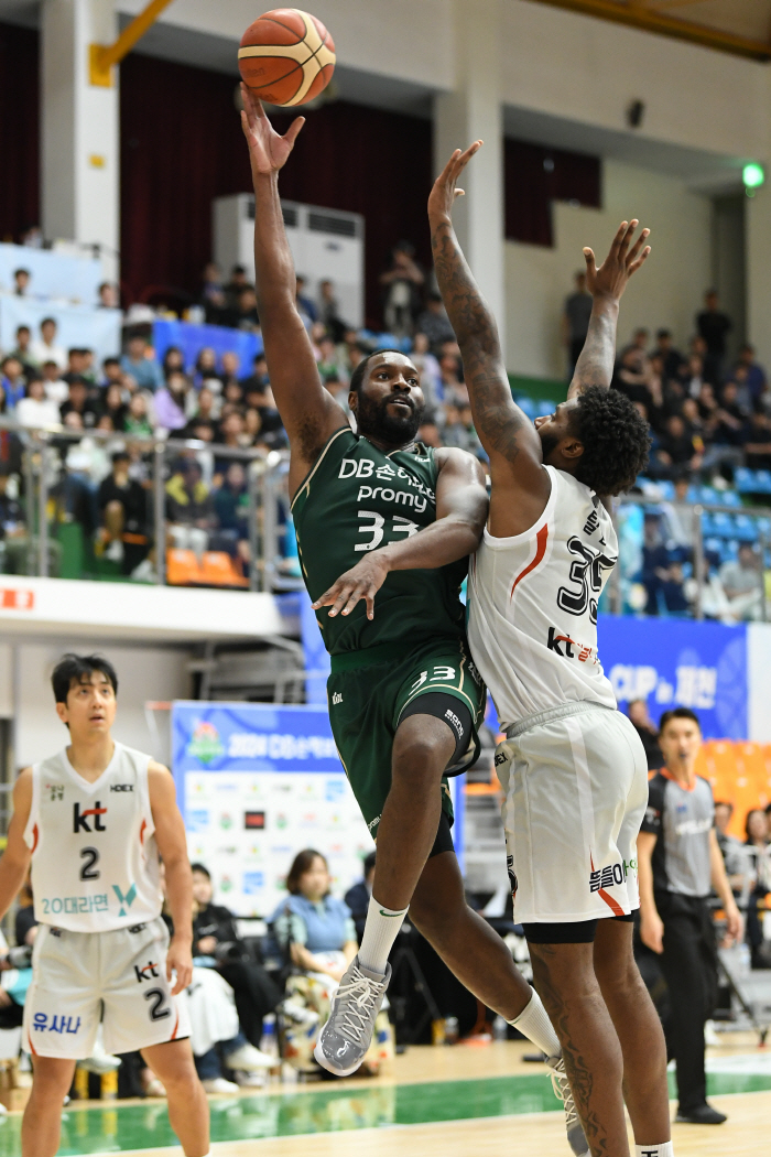 [현장인터뷰] 컵대회 MVP DB 오누아쿠 "알바노와 호흡, 언어 소통이 가장 큰 장점"