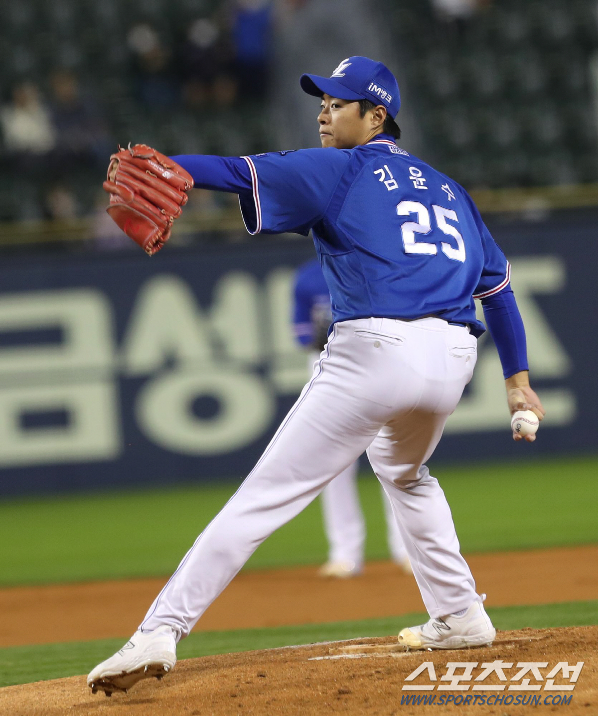 "불펜 중 구위 가장 좋다" '삼성의 에르난데스' 156㎞ 파이어볼러, …