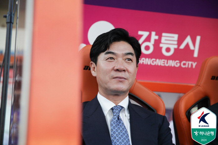 양민혁 발굴하고 '강등 걱정' 강원에 '아챔 희망'을…마법 부린 윤정환 …
