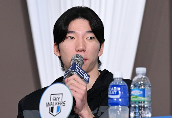 "이제 형은 6명뿐" 막내→외로운 에이스, 이제 양 날개 달았다! 6년만…