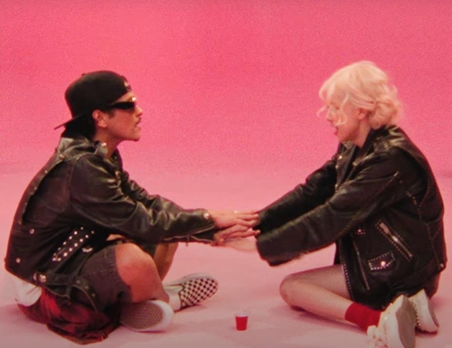 [로제 공식 유튜브 채널 캡처. 재판매 및 DB 금지]