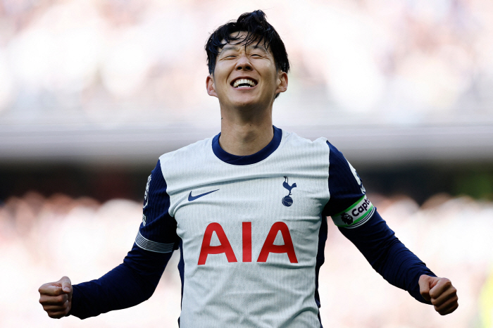 '환상 컴백쇼' 손흥민, 시즌 3호골 폭발! 1골+1골대+1기점+1자책골…
