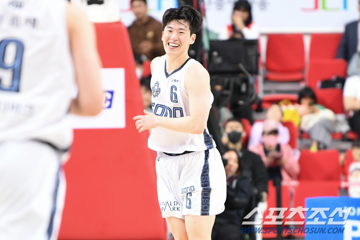 [현장인터뷰] 43점 폭발! 소노 이정현 "농구한 지 처음 쥐가 났다. …