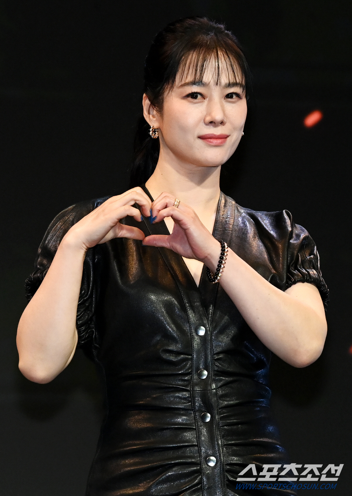 [포토] 김현주, 매력만점 하트