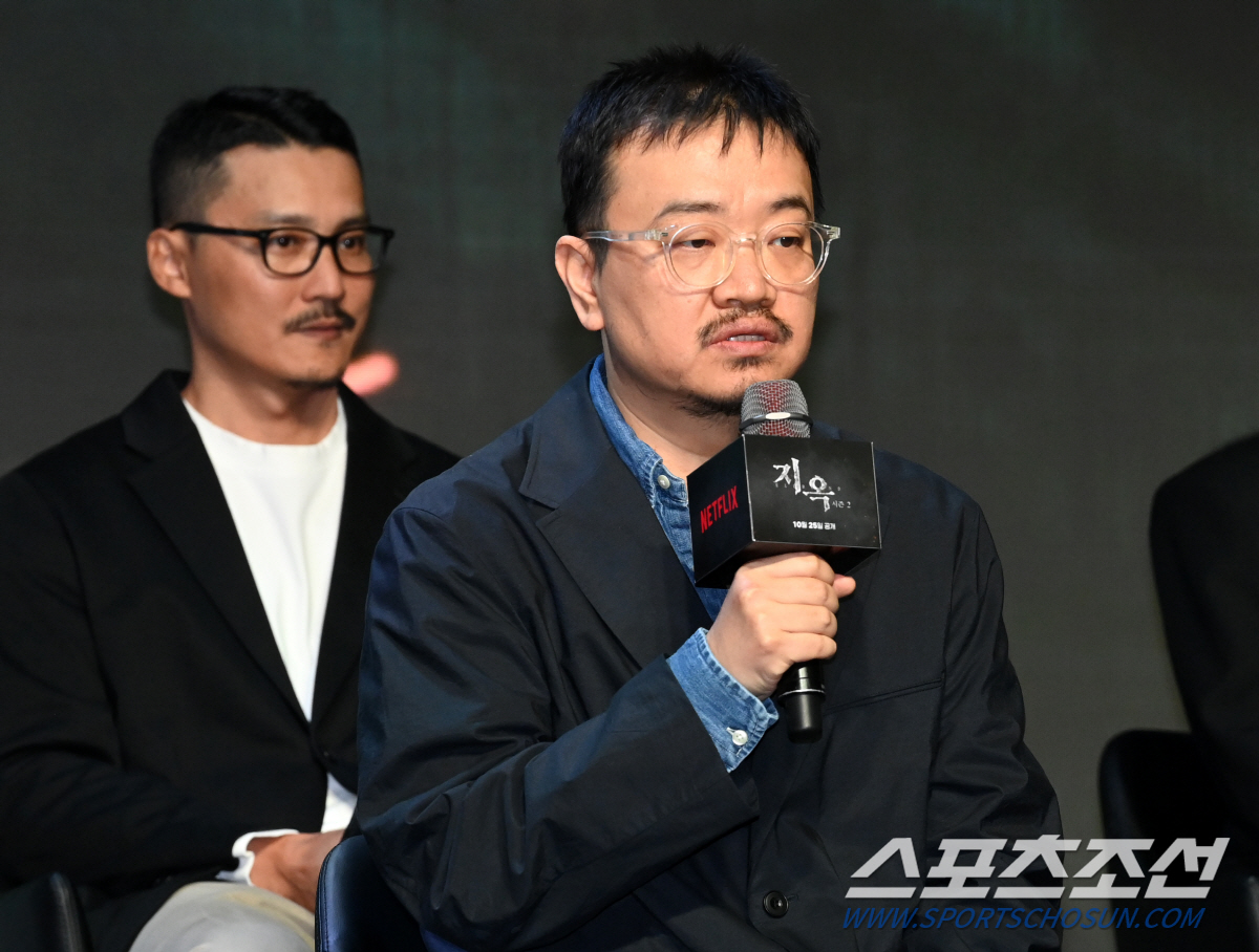 “예측 불가 스토리가 강점”... 넷플 ‘지옥 2’ 감독·작가가 밝힌 차…