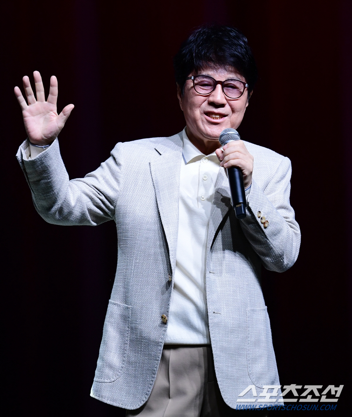 [SC현장]"그래도 계속하고파"...조용필, 데뷔 56년차 '가왕'은 여…