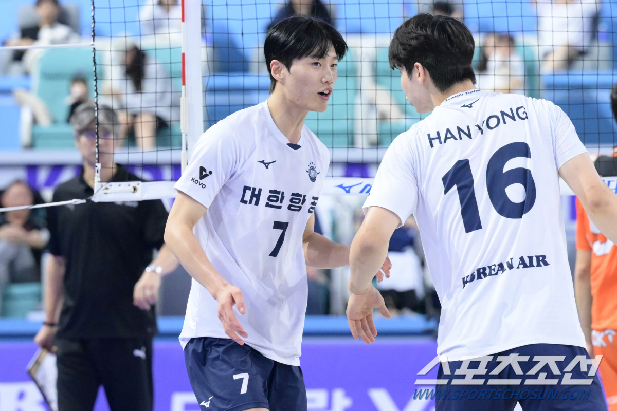 "형 옛날 버릇도 보이고…" 통합 4연패 챔피언이 강한 이유, '대학 추…