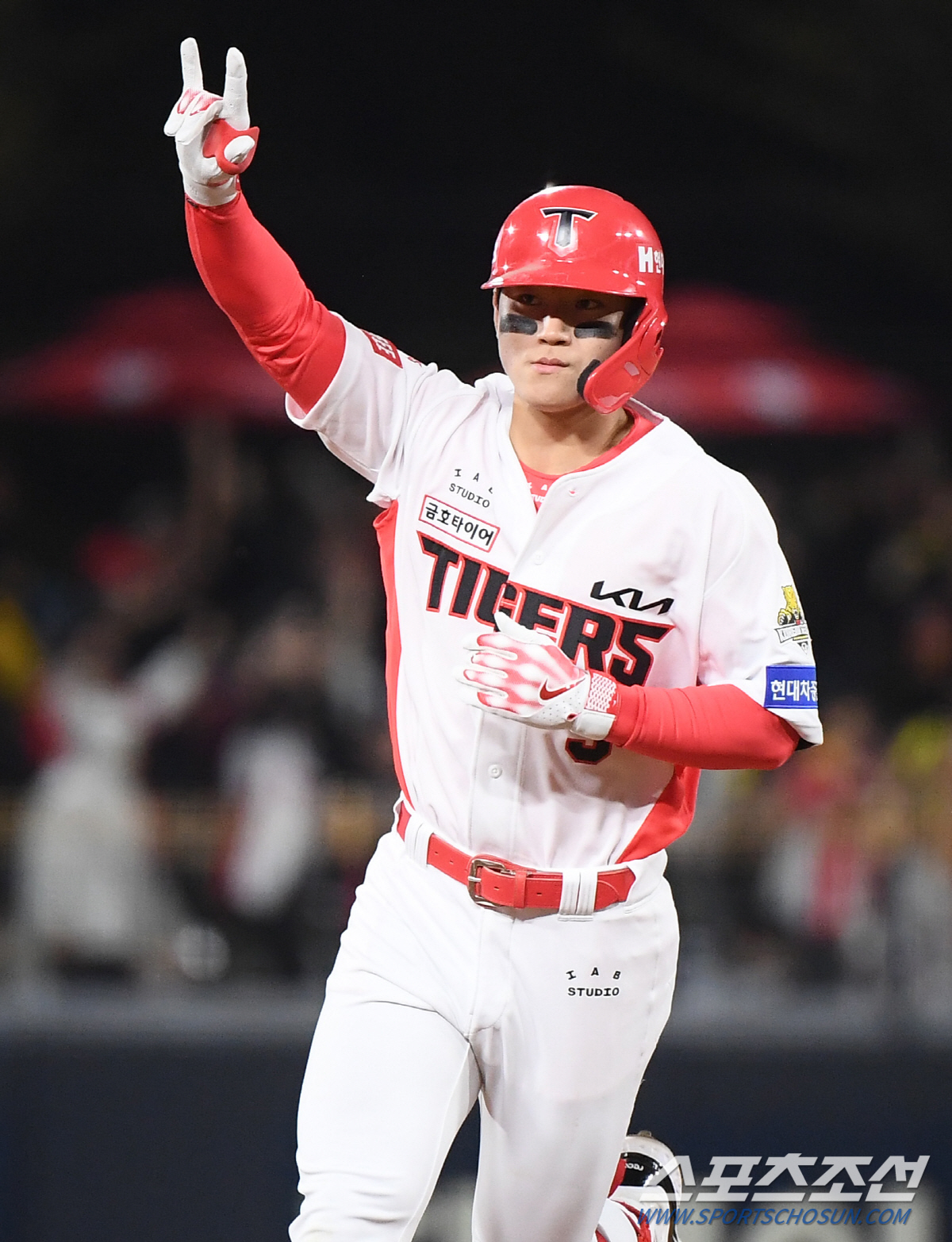 '역시 광주 슈퍼스타' MVP 예약자, 한국시리즈 첫 홈런까지 터졌다[K…
