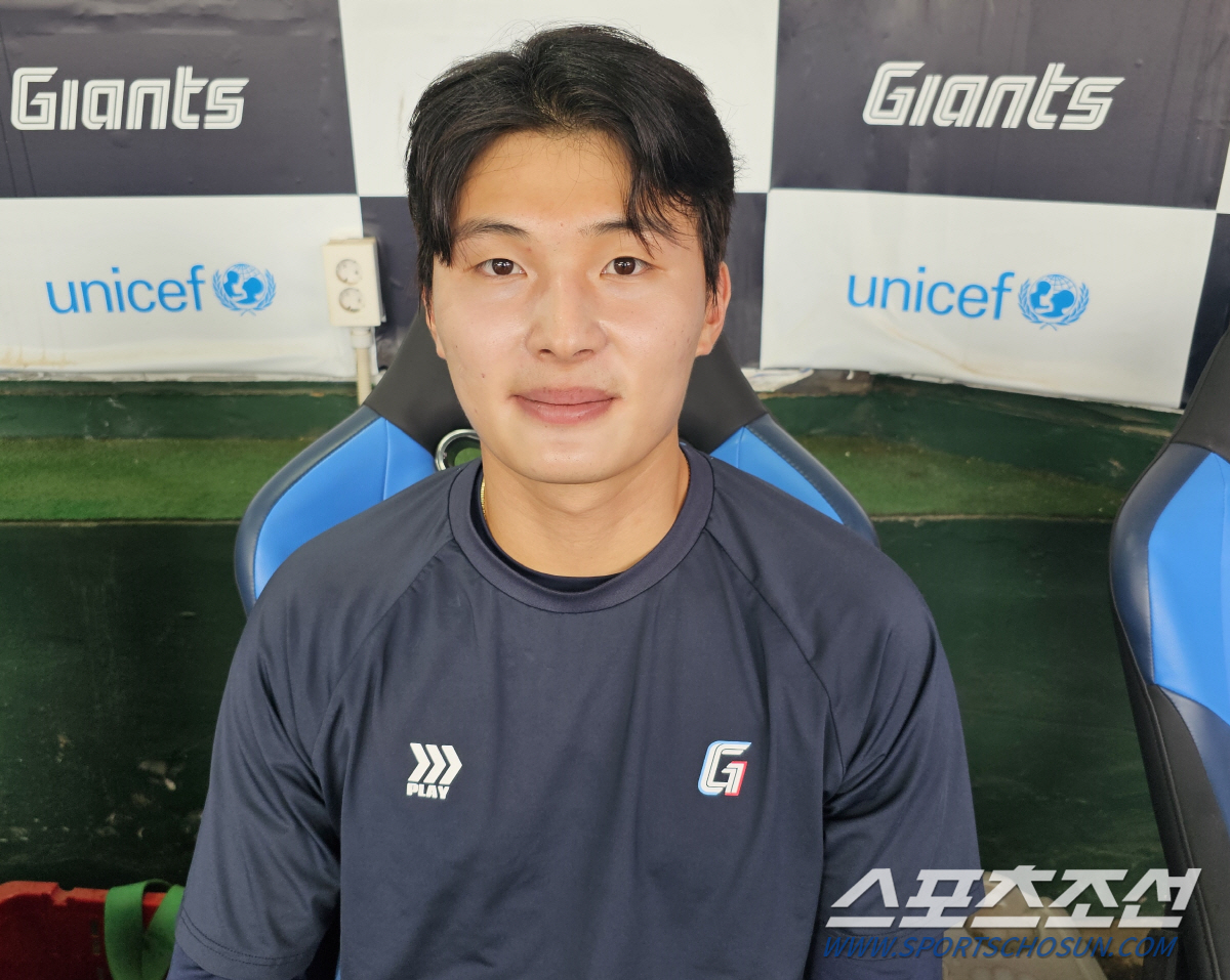 '주자 만루시 13타수 무안타→타율 4할+1홈런 18타점' 21세 국대 …