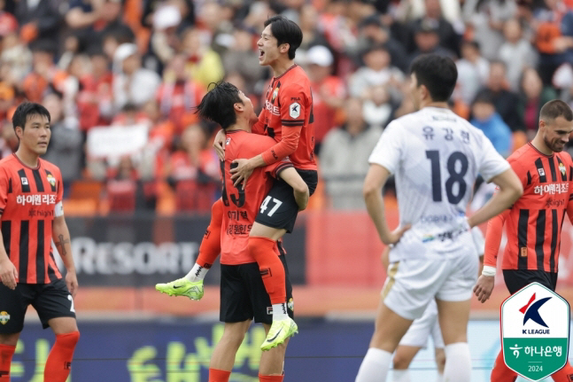 '양민혁 원더골' 강원, 김천에 1-0 승' 3연승'...울산과 1점차 …