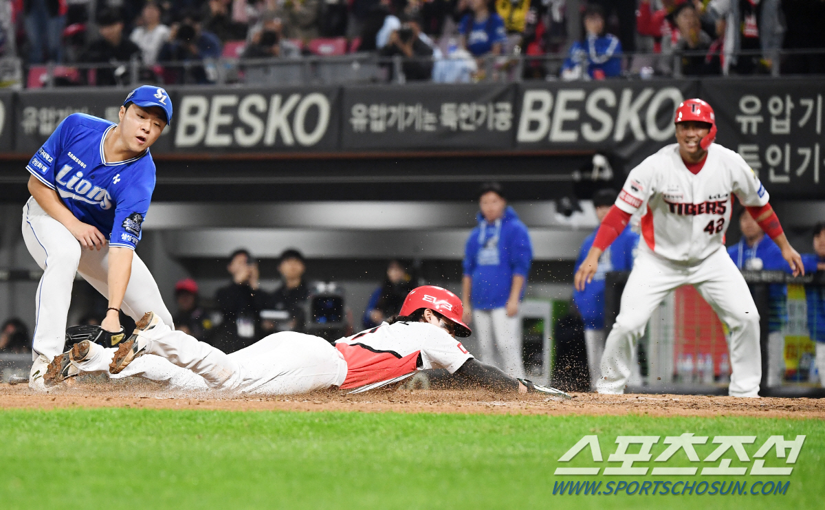 '차라리 안타 맞았으면 덜 억울했다' 1차전 악몽의 재림, 폭투에 또한번…