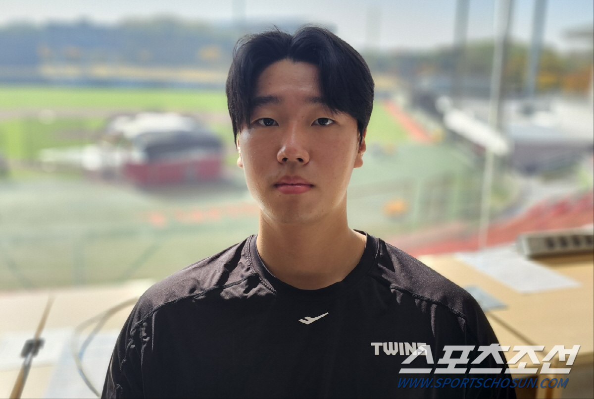 '롯데팬이 두산 우승보고 야구시작해 LG로 왔다.' 지명되고 울었던 신인…