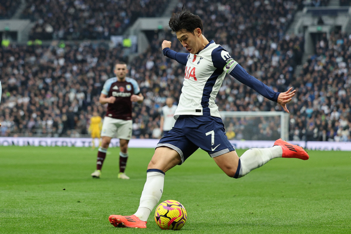 '복귀하자마자 시어러 넘었다' 돌아온 SON, EPL 통산 도움 18위 …