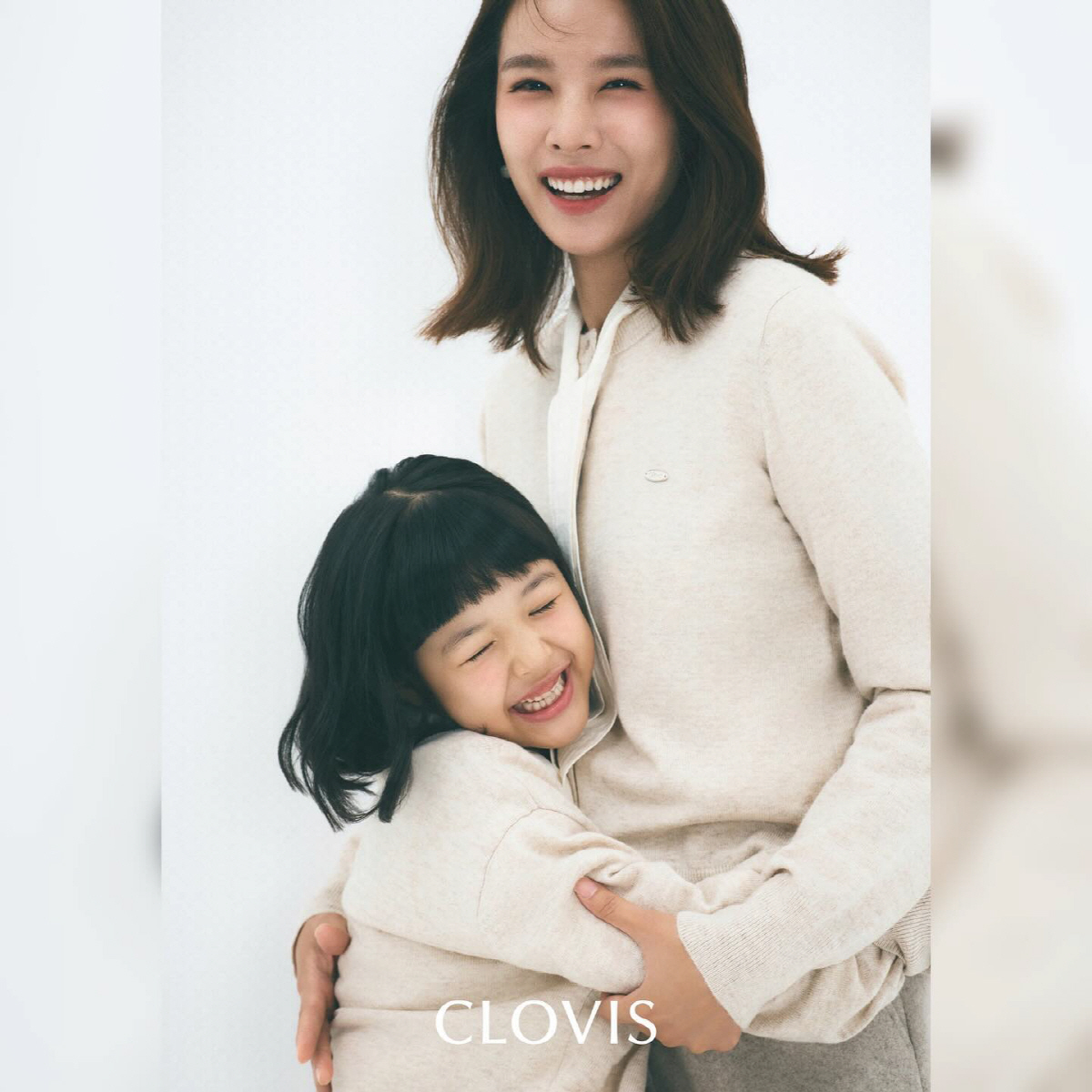 조윤희가 조윤희를 낳았네...똑닮은 '인형 비주얼' 딸 로아와 커플 화보
