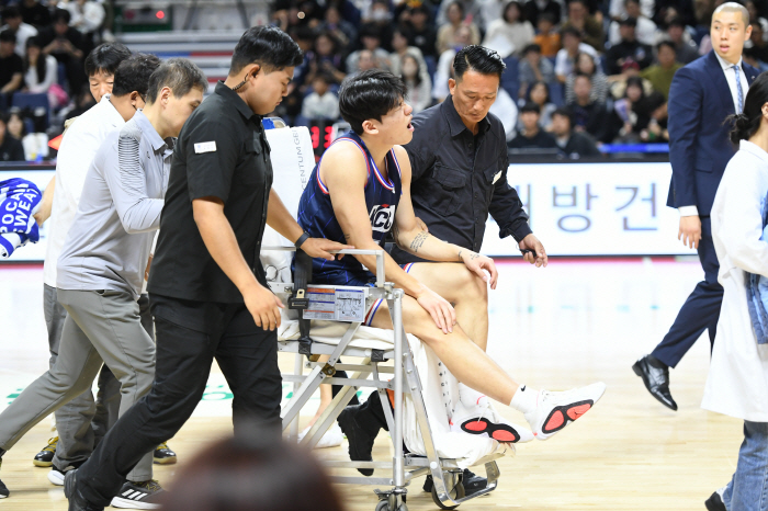 '부상병동' KCC, 김동현마저 쓰러졌다…발목인대 파열 최소 4주 결장 …
