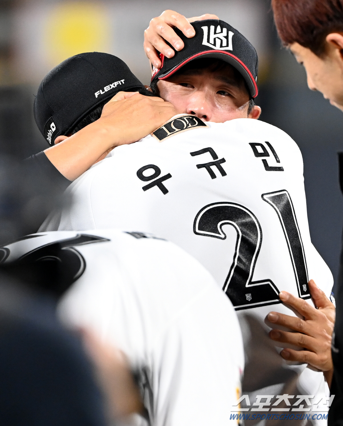 "이제 경수라고 부르면 큰일나요" 친구가 코치님이 됐다...22년지기의 …