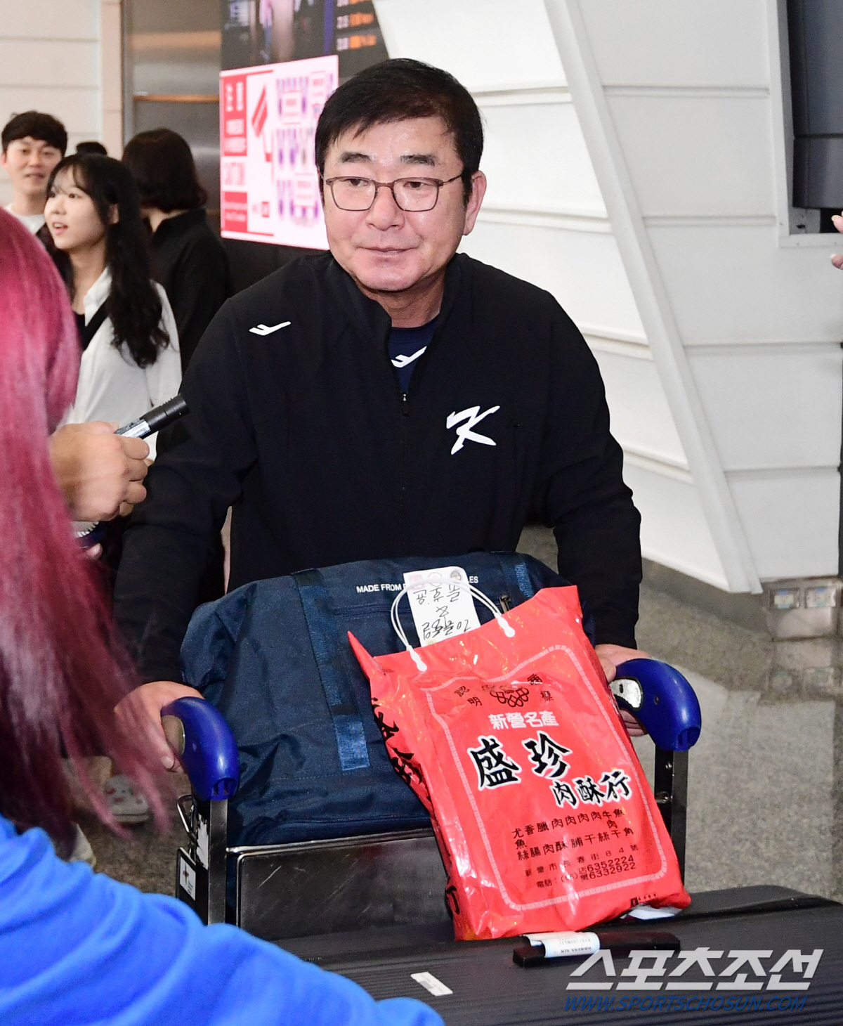 "진짜 한화로 갔나" 뜬소문인줄 알았는데...FA 엄상백 충격 한화행, …