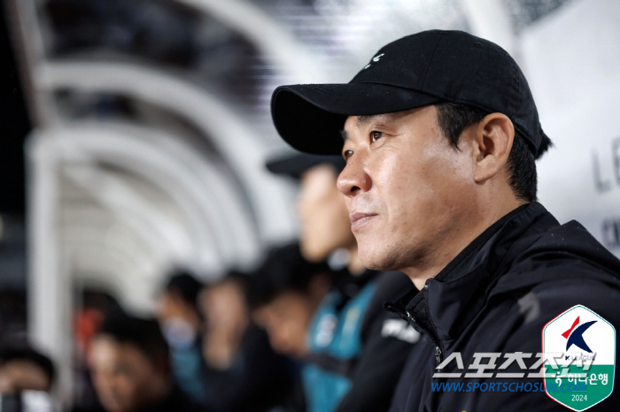 [현장목소리]우승 실패했어도 강원은 울지 않는다...윤정환 감독 "새 역…