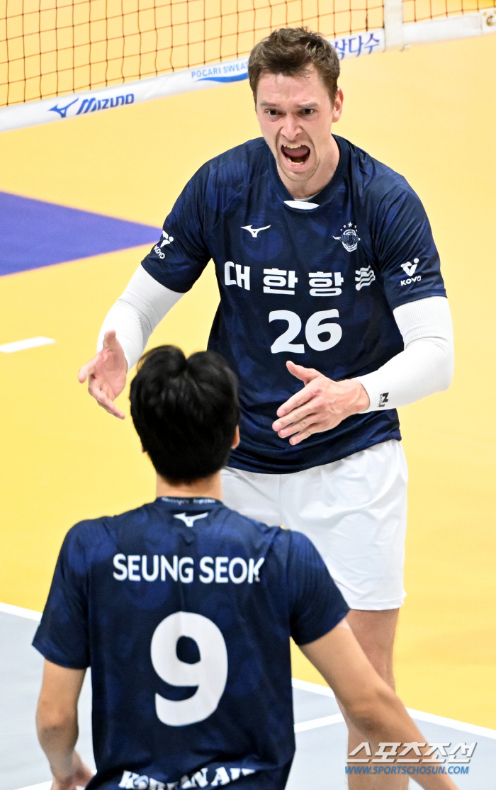 "UAE에서도 지켜봤다" 외인 긴급수혈→무한경쟁 예외없다! 돌아온 막심 "몸상태는 75%" [인터뷰]