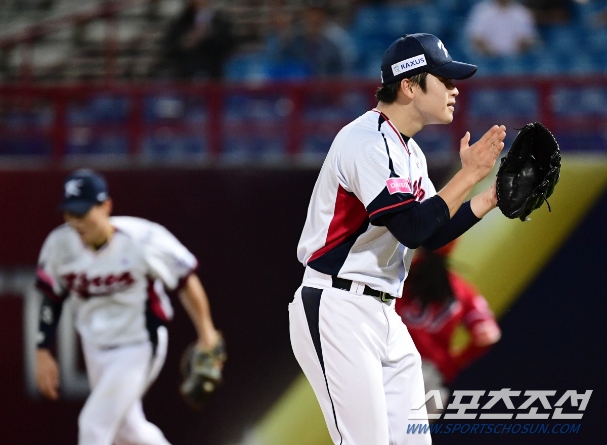 견제사→K→약속의 8회…'新돌부처'가 다진 기적 "막아주면 형들이…"[타…