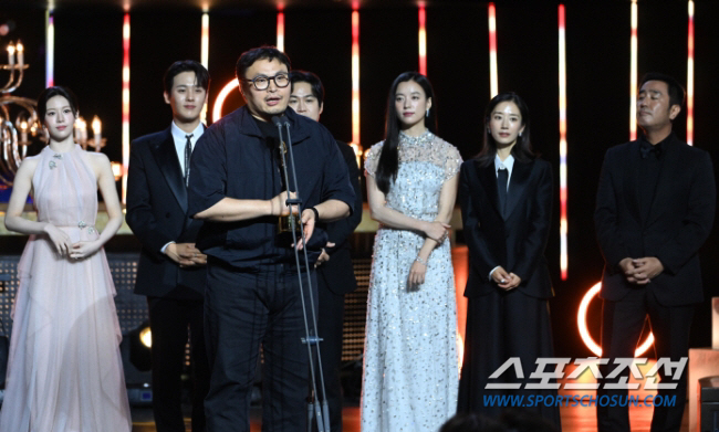 [SC현장] 디즈니+, '무빙' 시즌2 제작 공식화.."강풀 작가와 함께…