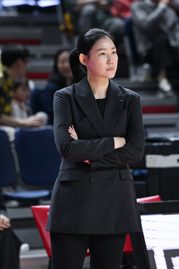 [현장인터뷰] BNK 박정은 감독 "연승보다 연패를 하지 않는 게 중요하…