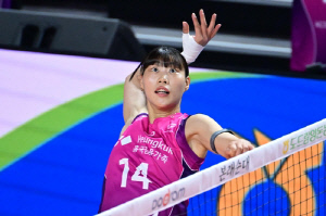 김연경의 든든한 파트너로 성장한 정윤주 