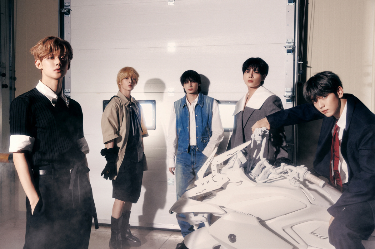 [종합] 'BTS→아일릿' 잘나가는 하이브家, 美 'BBMAs' 집중폭격