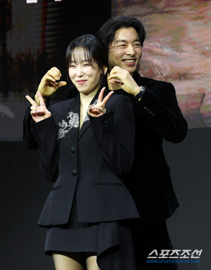 [포토] 서현진-공유 '특별한 하트'