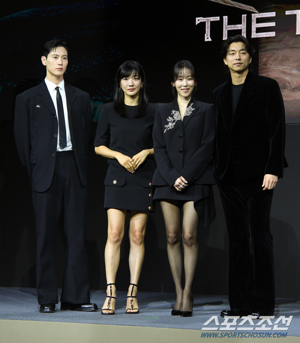 [포토] 조이건-정윤하-서현진-공유 '트렁크 믿고 보세요'
