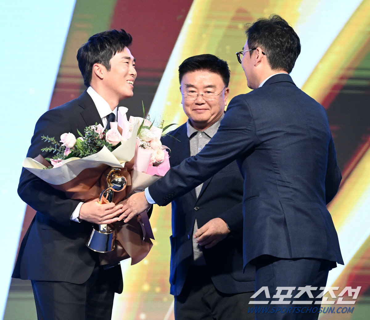 상받은 허경민, 가장 먼저 두산을 떠올렸다 "16년간 정말 감사했다"